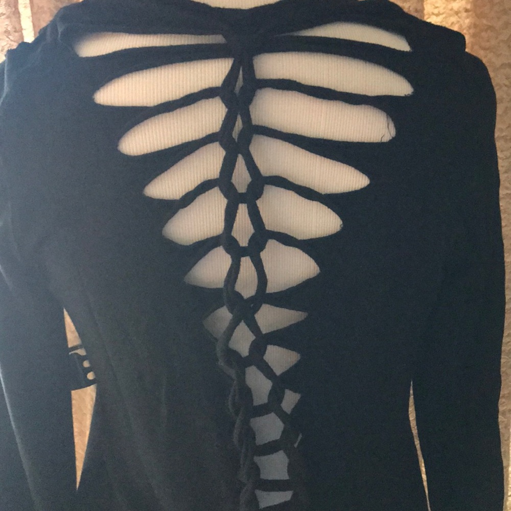 Monrow slashed Top. - Picture 4 of 4